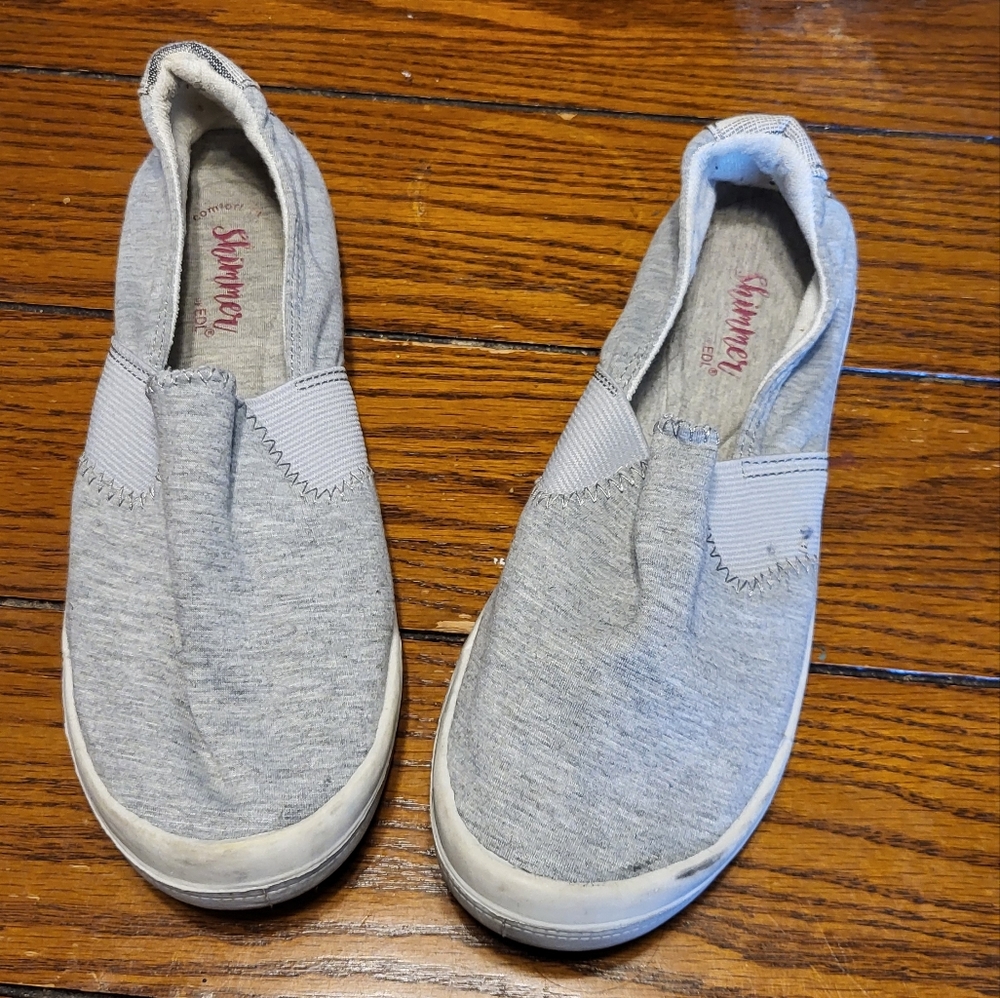 Comforter slide on shoes